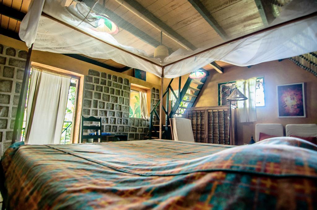 Les Bungalows D'Ambonara Hell-Ville Exterior photo
