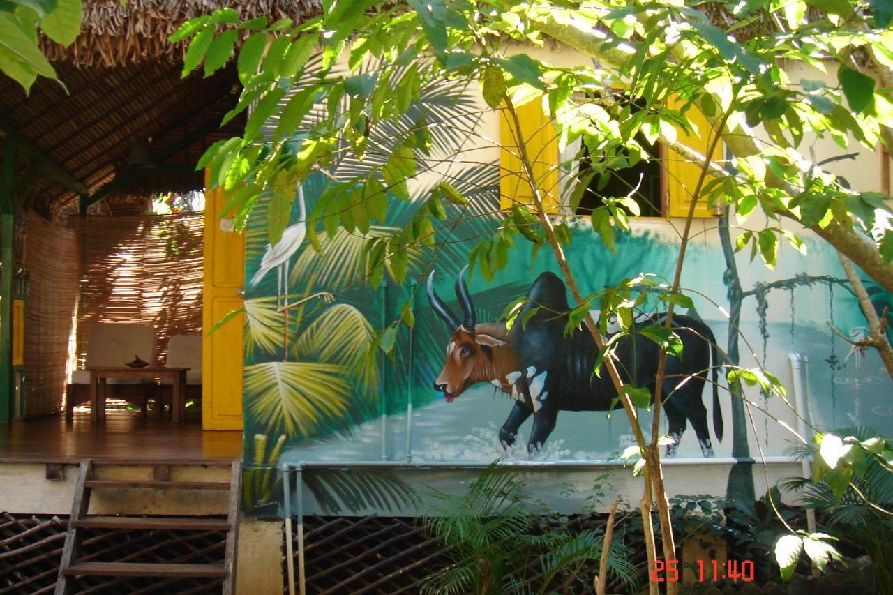 Les Bungalows D'Ambonara Hell-Ville Room photo